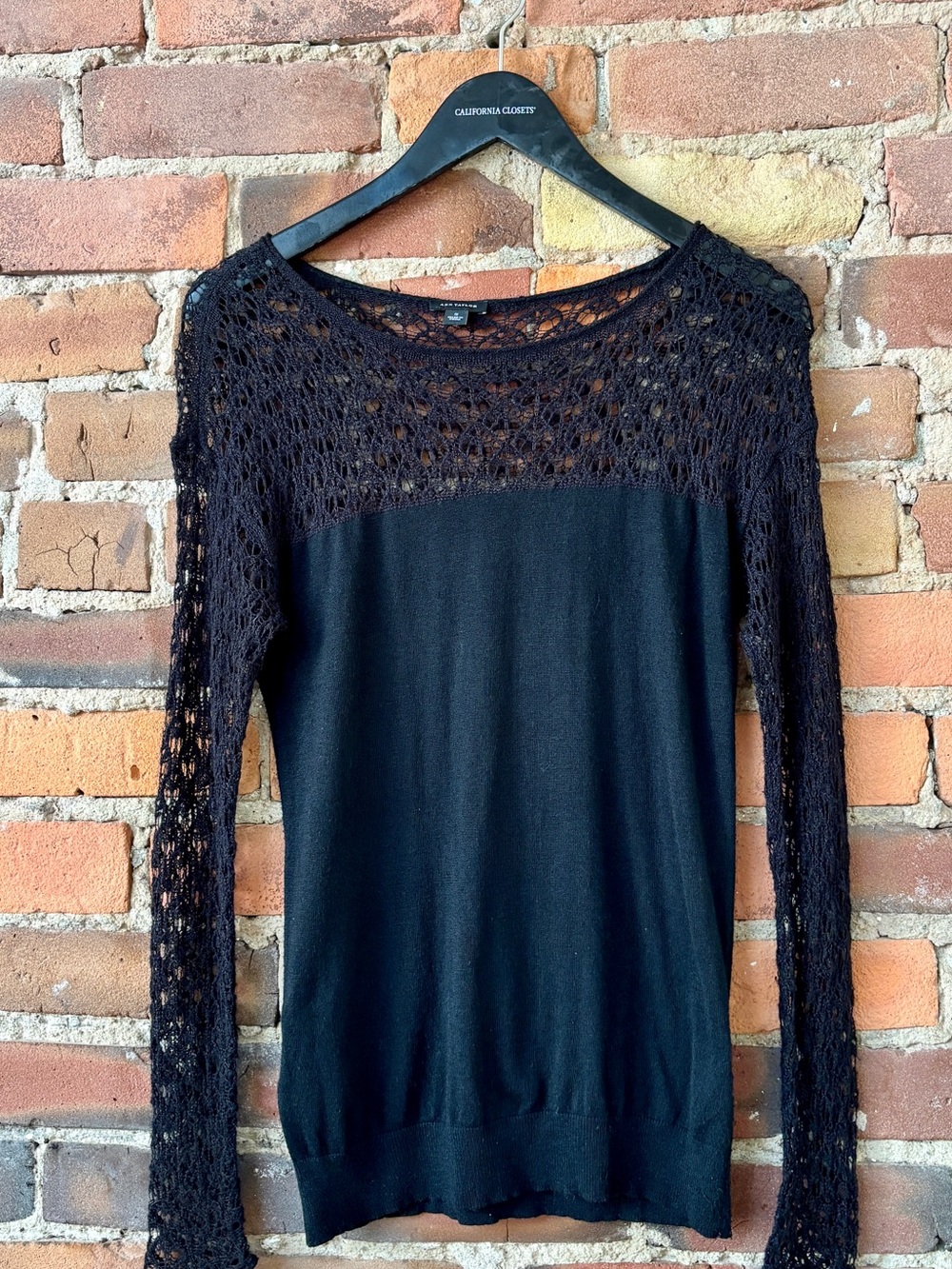 Women’s Ann Taylor Lightweight Knit Top with Textured Lace Overlay. Size: Small